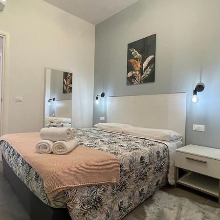 Guest House Kinga Cavour ฟลอเรนซ์ ภายนอก รูปภาพ