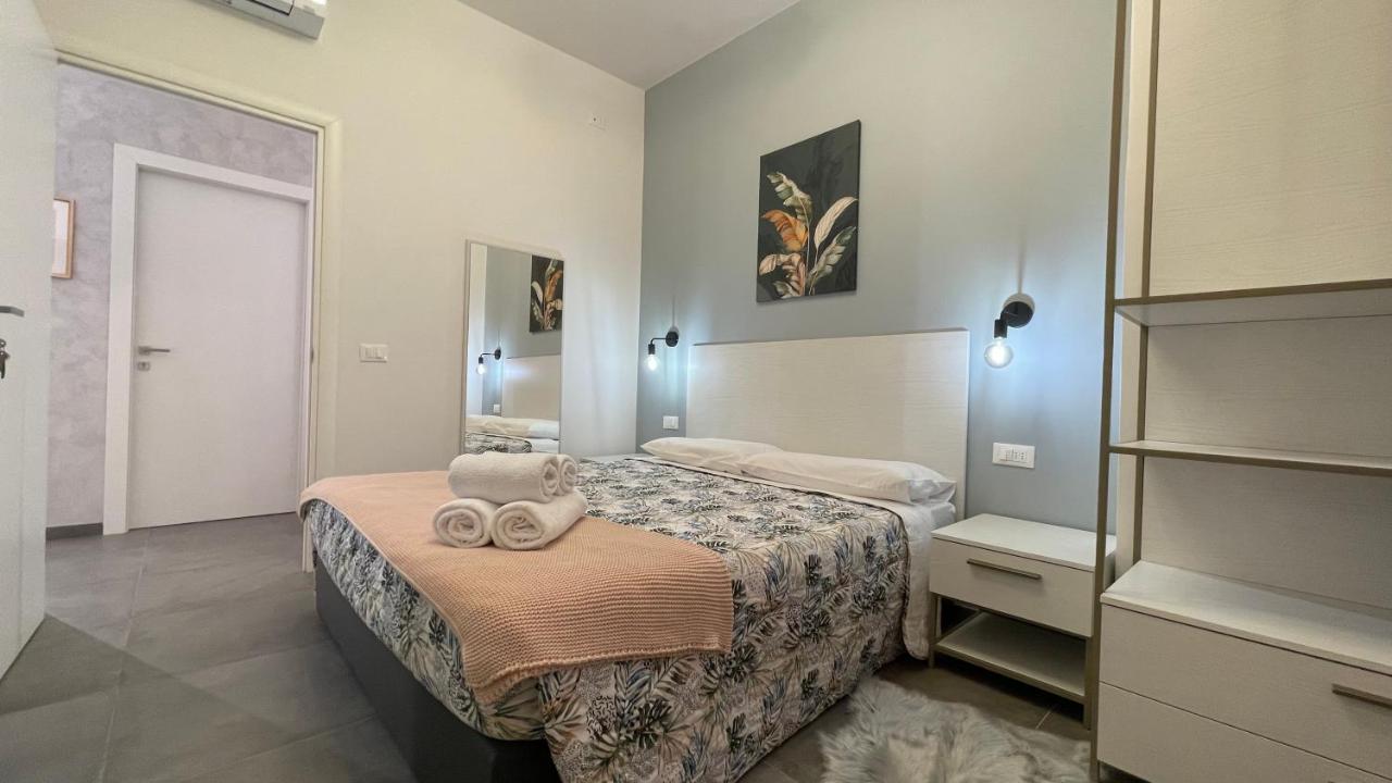 Guest House Kinga Cavour ฟลอเรนซ์ ภายนอก รูปภาพ