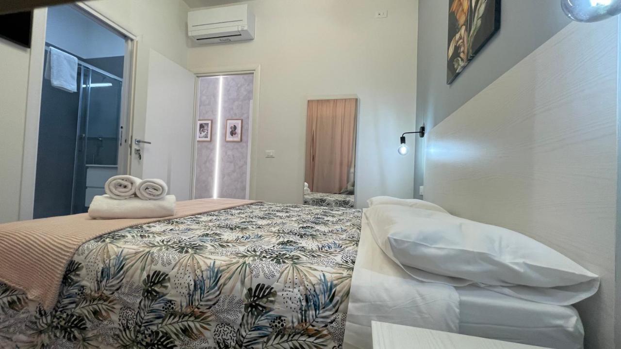 Guest House Kinga Cavour ฟลอเรนซ์ ภายนอก รูปภาพ