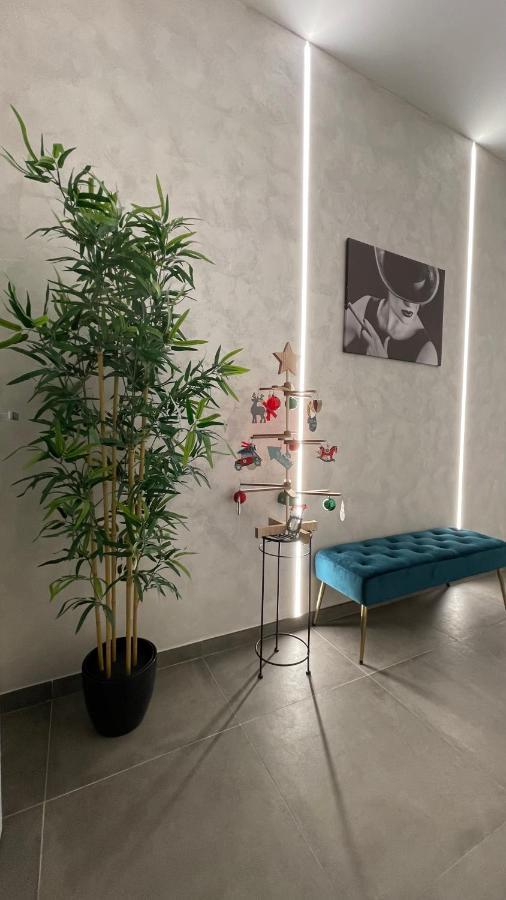 Guest House Kinga Cavour ฟลอเรนซ์ ภายนอก รูปภาพ