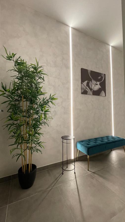 Guest House Kinga Cavour ฟลอเรนซ์ ภายนอก รูปภาพ